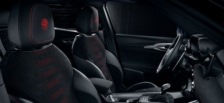 Alfa romeo gallery interior 1
